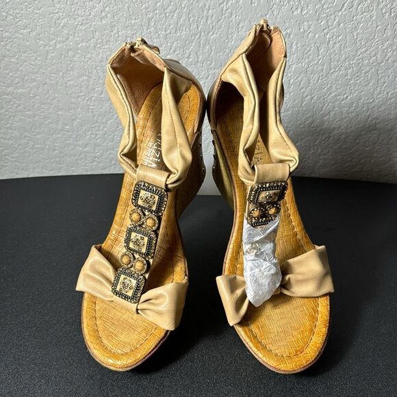 PATRIZIA TAN WEDGE SANDAL (NEW WITHOUT TAG) SIZE 39 (8) - Picture 2 of 7